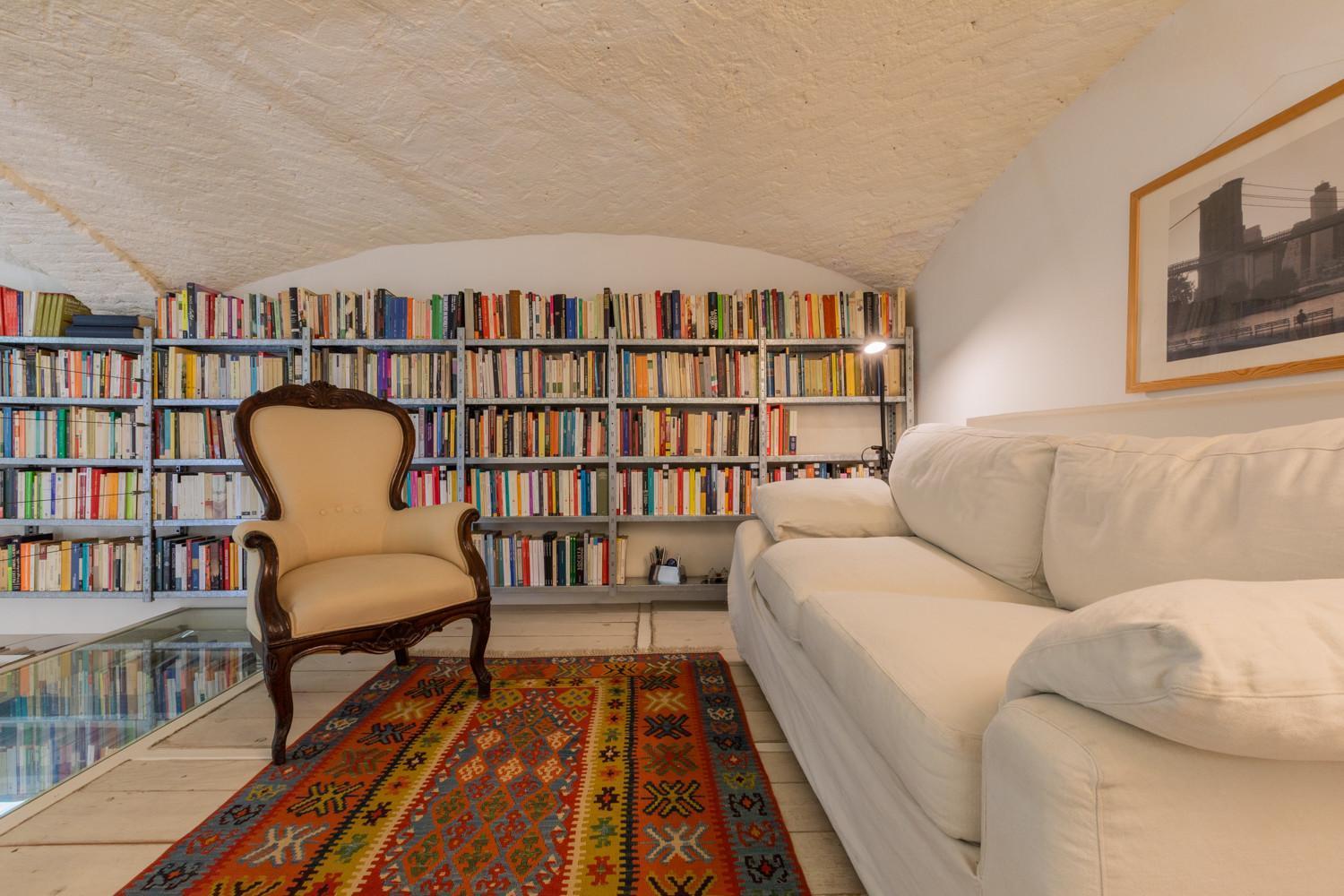L'angolo Del Libro By Wonderful Italy * Torino